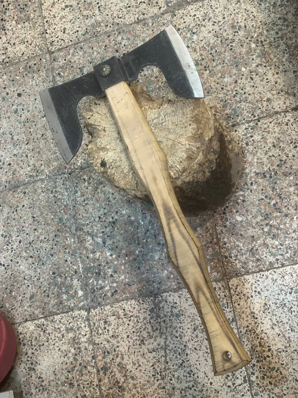 تبر دوطرفه زنجان مدل b100 | خرید صنایع دستی زنجان به قیمت کارگاهی |‌ تولیدی چاقو سالار