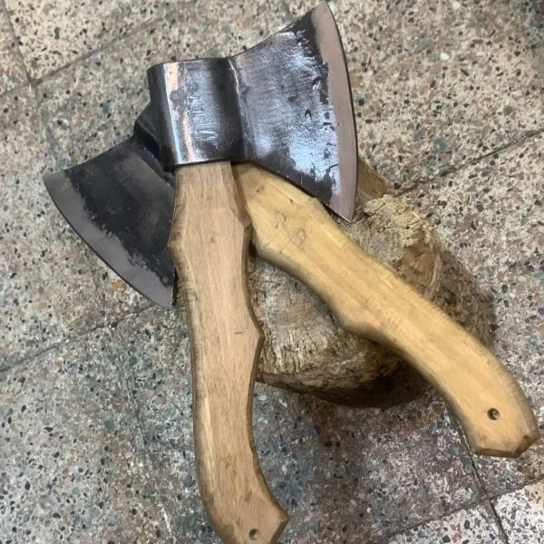 تبر طبیعت گردی زنجان مهدی عشقی مدل b103