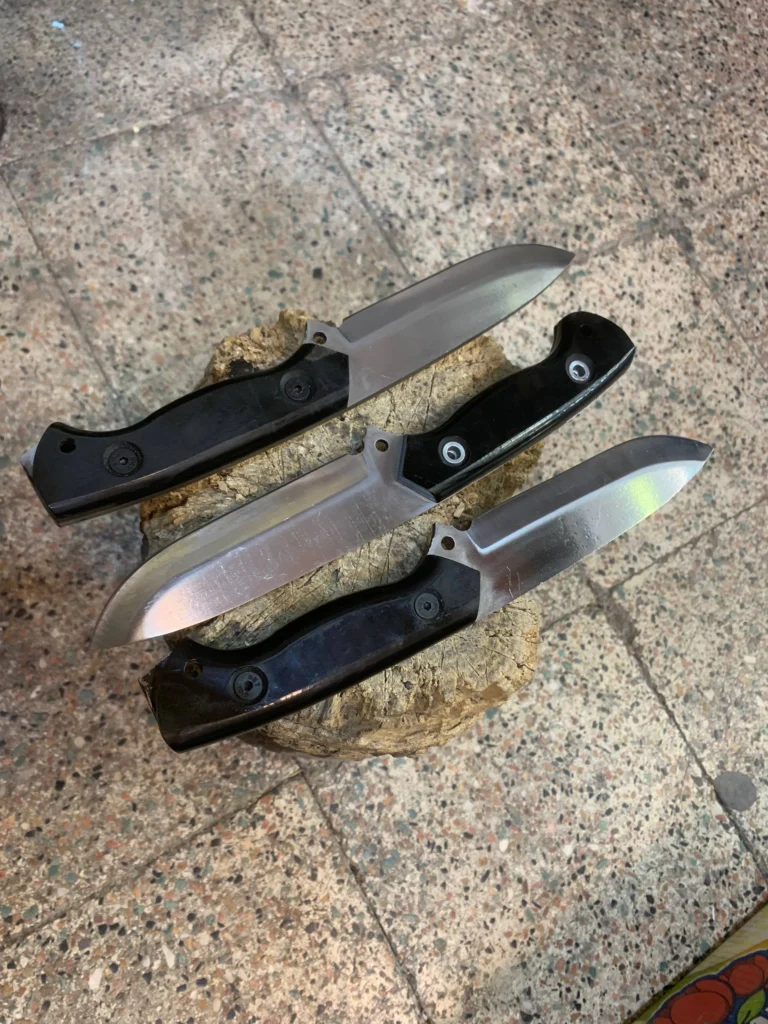 چاقوی شکاری آهن بر بیات مدل b129